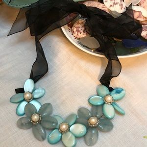 ❤️🌸Exquisite handcrafted flower necklace